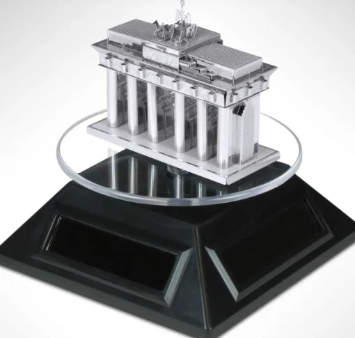 Metal Earth Draaiende display op zonne-energie