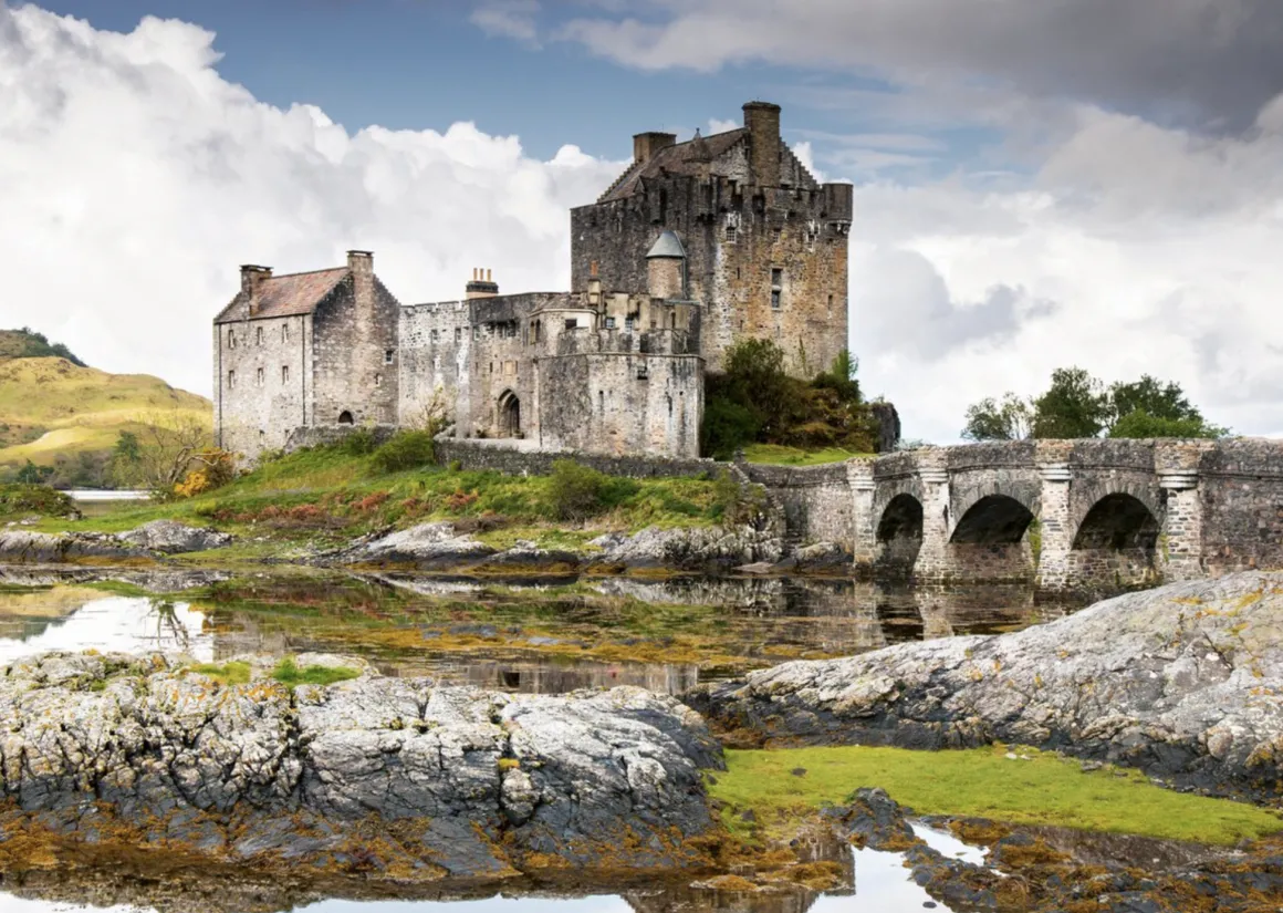 Ravensburger Eilean Donan Castle, Scotland - puzzel van 1000 stukjes