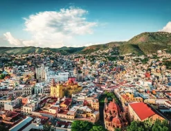 Ravensburger Koloniale Stad Guanajuato in Mexico - puzzel van 2000 stukjes